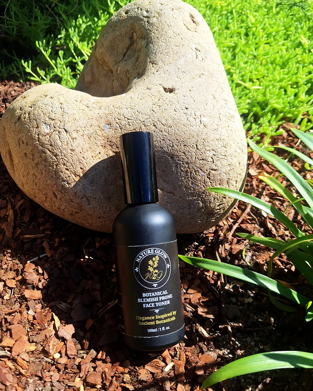 nature glow blemish prone face toner_02